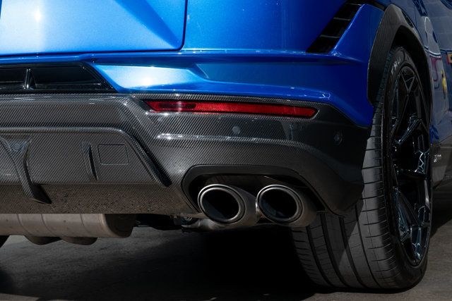 2023 Lamborghini Urus Performante photo 47