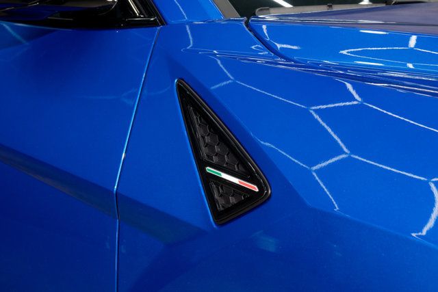 2023 Lamborghini Urus Performante photo 55