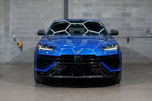 2023 Lamborghini Urus Performante photo 8