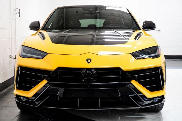 2023 Lamborghini Urus Performante photo 11