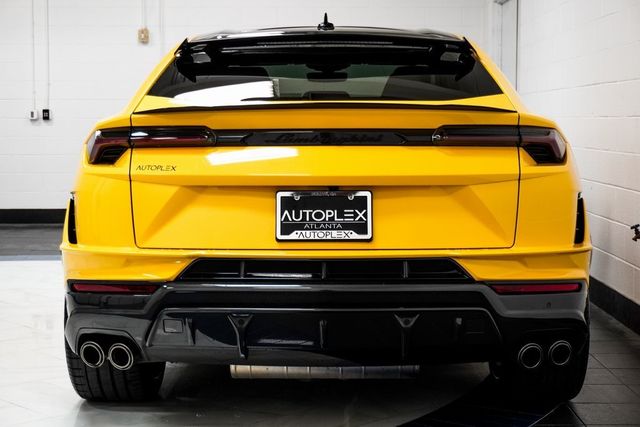 2023 Lamborghini Urus Performante photo 12