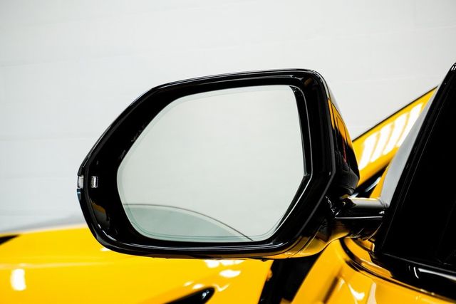 2023 Lamborghini Urus Performante photo 18