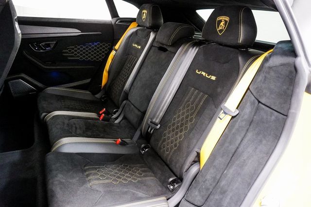 2023 Lamborghini Urus Performante photo 21
