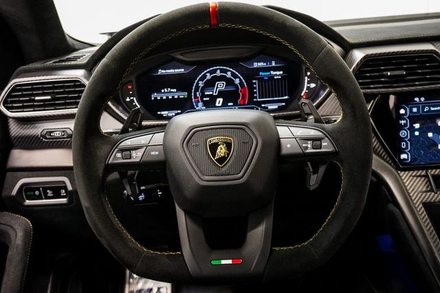 2023 Lamborghini Urus Performante photo 29