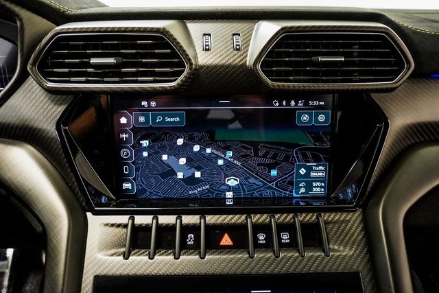 2023 Lamborghini Urus Performante photo 39
