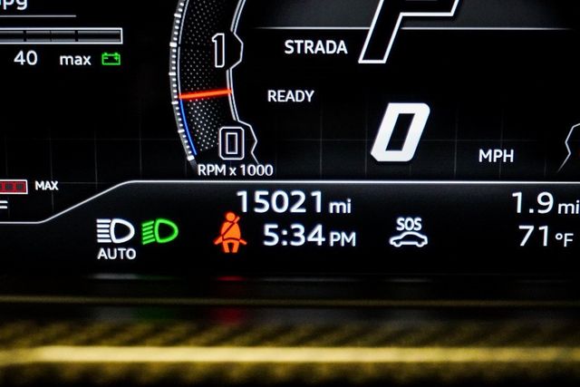 2023 Lamborghini Urus Performante photo 46