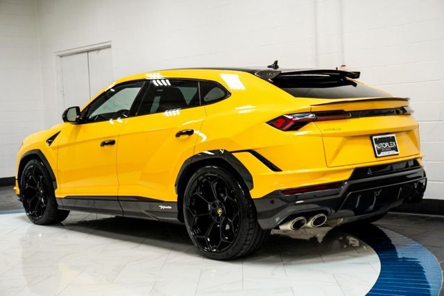 2023 Lamborghini Urus Performante photo 6