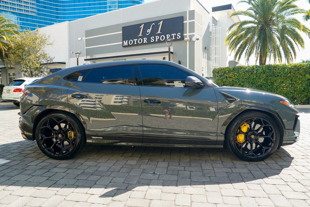 2023 Lamborghini Urus Performante AWD - 22982653 - 32