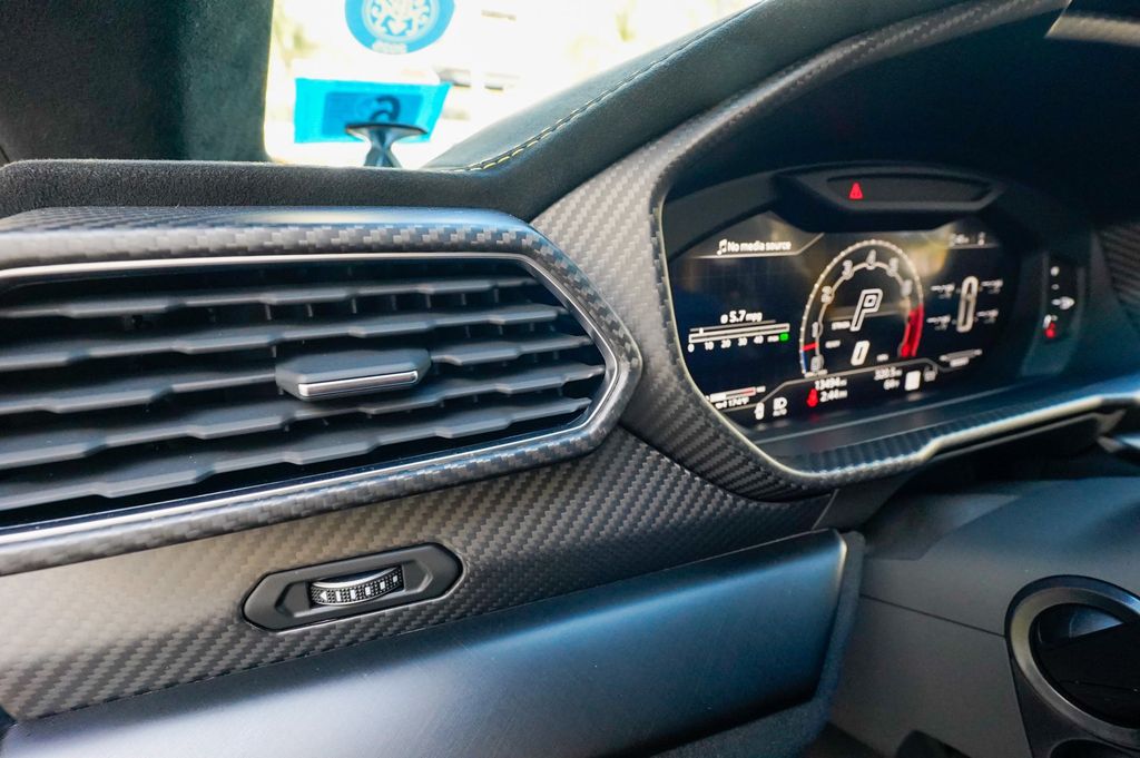 2023 Lamborghini Urus Performante AWD - 22982653 - 69