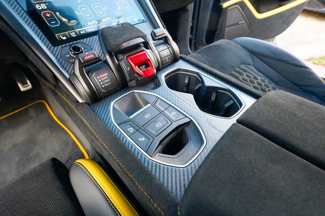 2023 Lamborghini Urus Performante AWD - 22982653 - 73