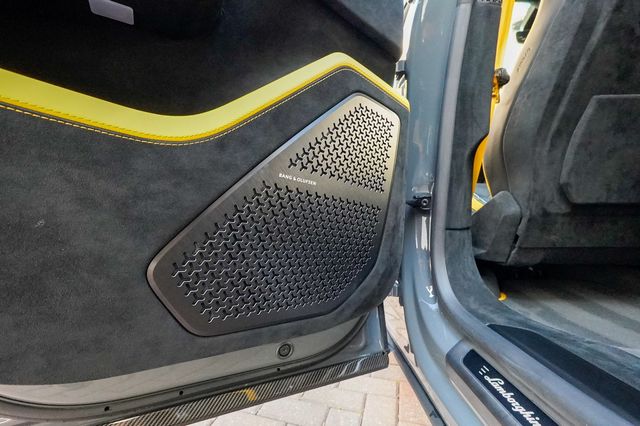 2023 Lamborghini Urus Performante AWD - 22982653 - 78