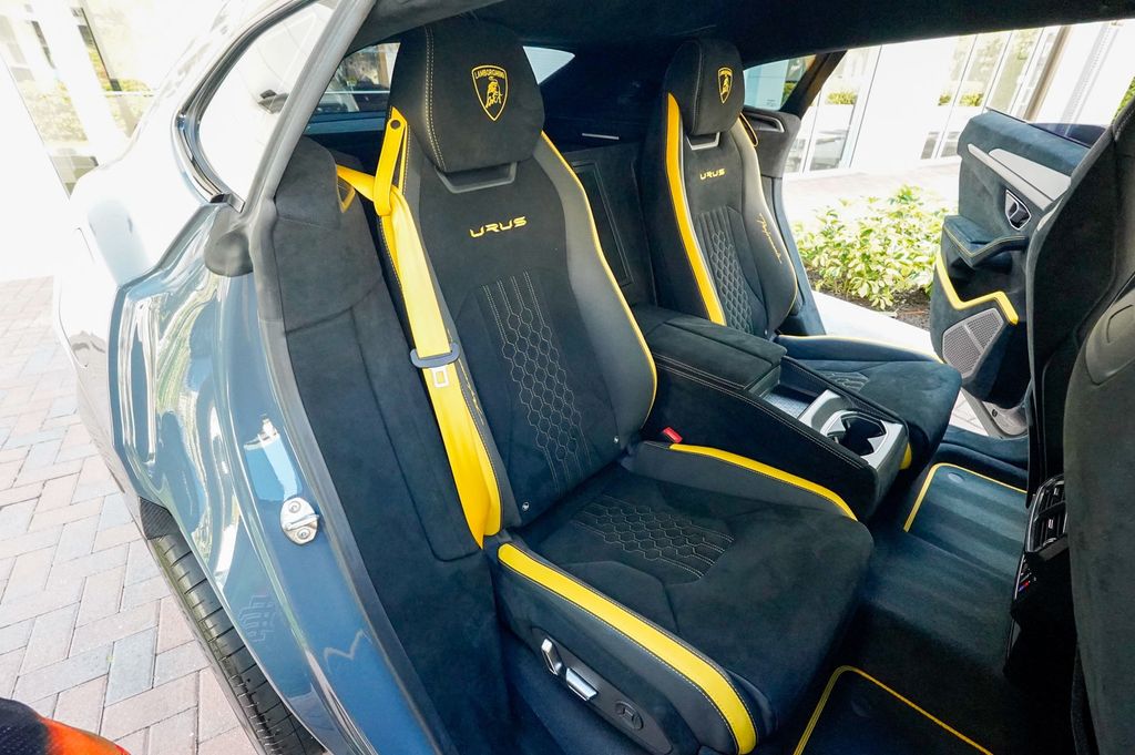 2023 Lamborghini Urus Performante AWD - 22982653 - 92