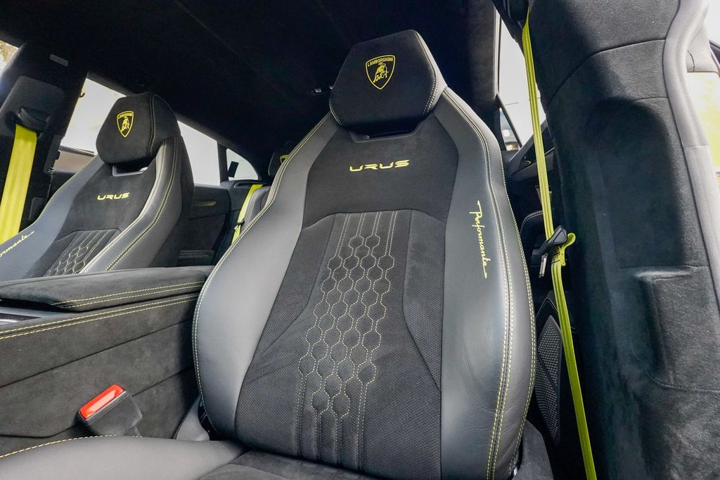 2023 Lamborghini Urus Performante AWD - 22986544 - 61