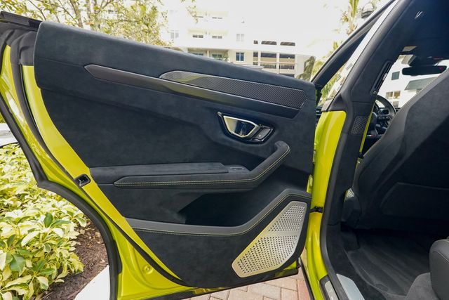 2023 Lamborghini Urus Performante AWD - 22986544 - 76