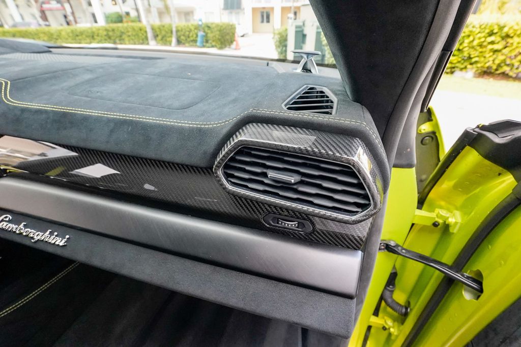 2023 Lamborghini Urus Performante AWD - 22986544 - 88