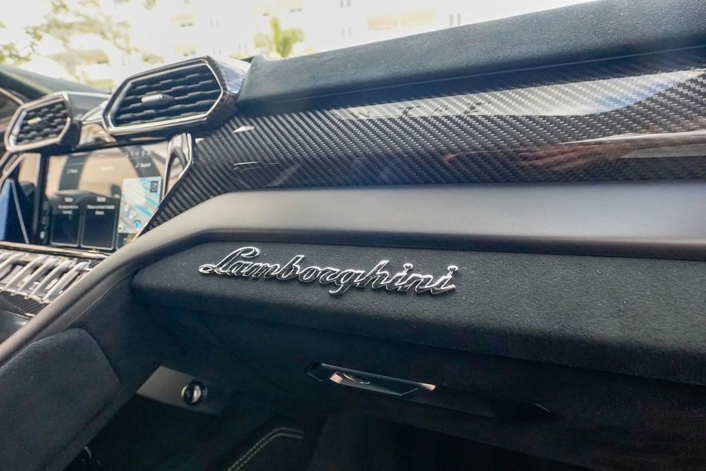 2023 Lamborghini Urus Performante AWD - 22986544 - 92