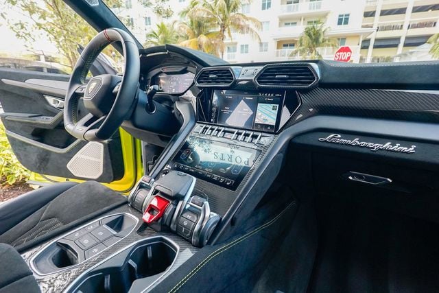 2023 Lamborghini Urus Performante AWD - 22986544 - 93