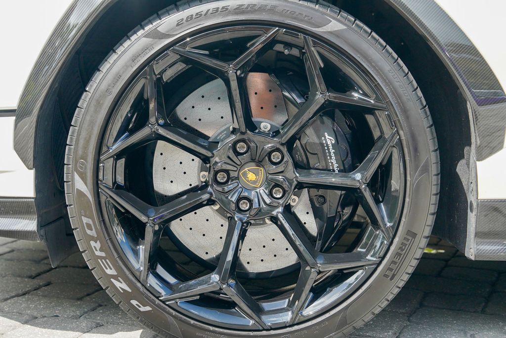 2023 Lamborghini Urus Performante AWD - 22993251 - 13