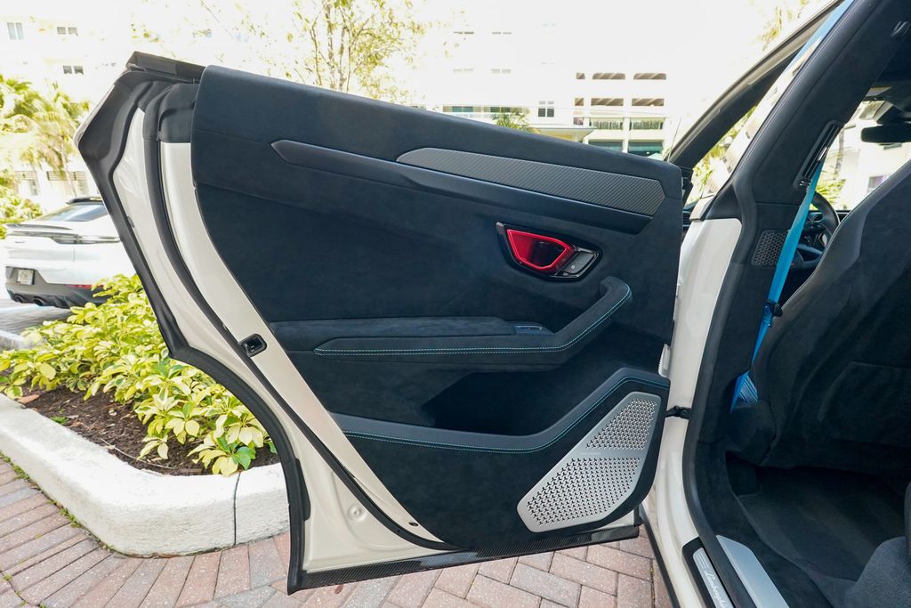 2023 Lamborghini Urus Performante AWD - 22993251 - 76