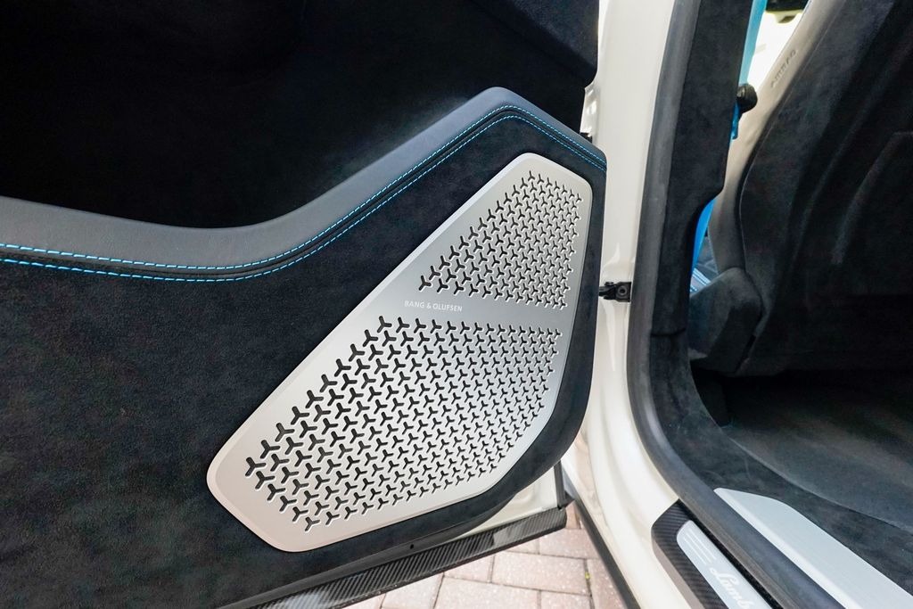 2023 Lamborghini Urus Performante AWD - 22993251 - 77