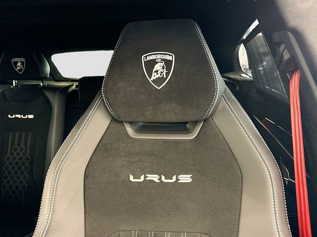 2023 Lamborghini Urus Performante AWD - 23006049 - 26