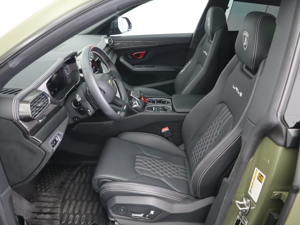 2023 Lamborghini Urus Performante photo 20