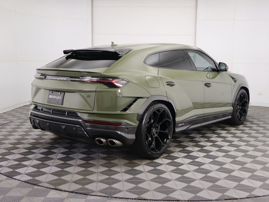 2023 Lamborghini Urus Performante photo 5
