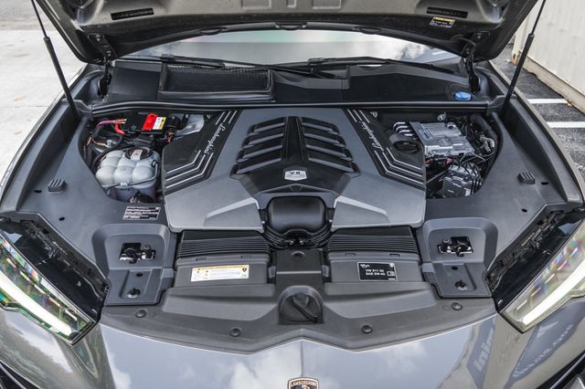 2023 Lamborghini Urus Performante AWD - 22993143 - 32