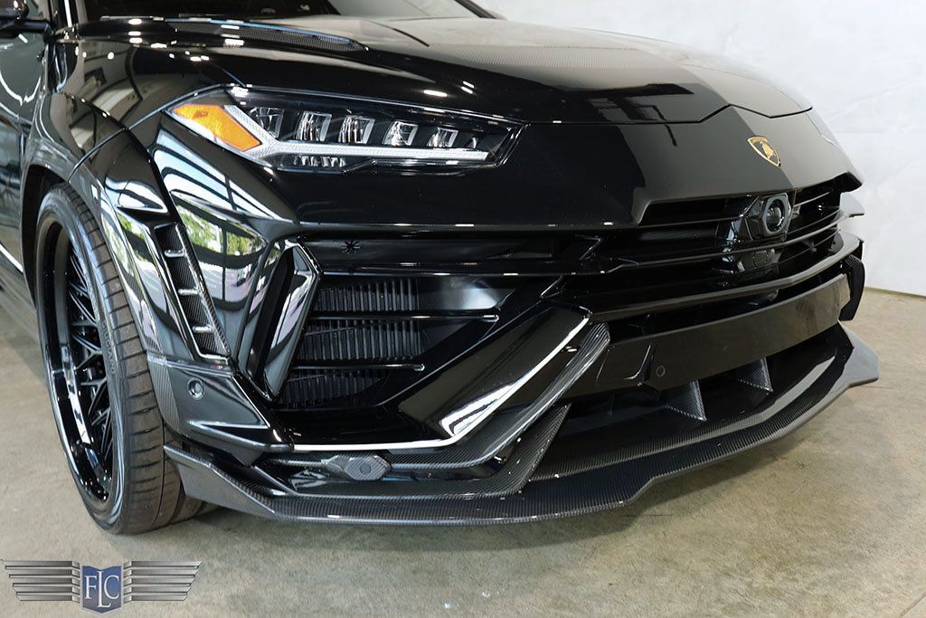 2023 Lamborghini Urus Performante AWD Essenza SCV12 - 22954782 - 12