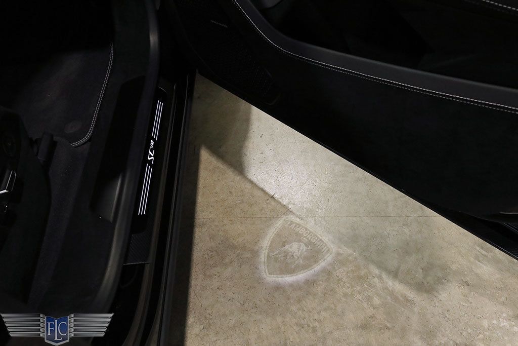 2023 Lamborghini Urus Performante AWD Essenza SCV12 - 22954782 - 16