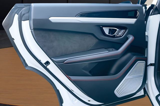 2023 Lamborghini Urus S AWD - 23006979 - 33
