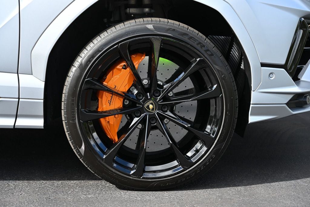 2023 Lamborghini Urus S AWD - 22962906 - 17