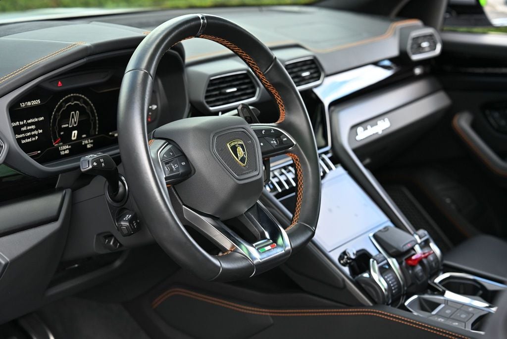 2023 Lamborghini Urus S AWD - 22962906 - 24