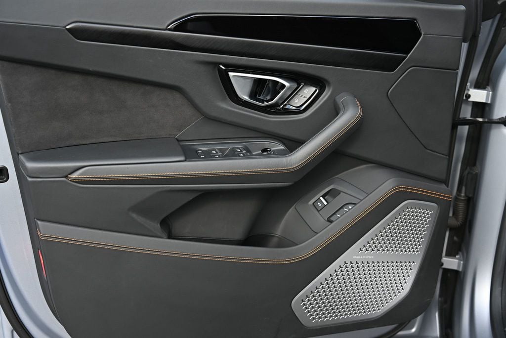 2023 Lamborghini Urus S AWD - 22962906 - 25