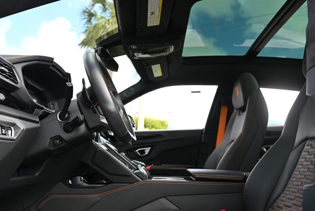 2023 Lamborghini Urus S AWD - 22962906 - 30