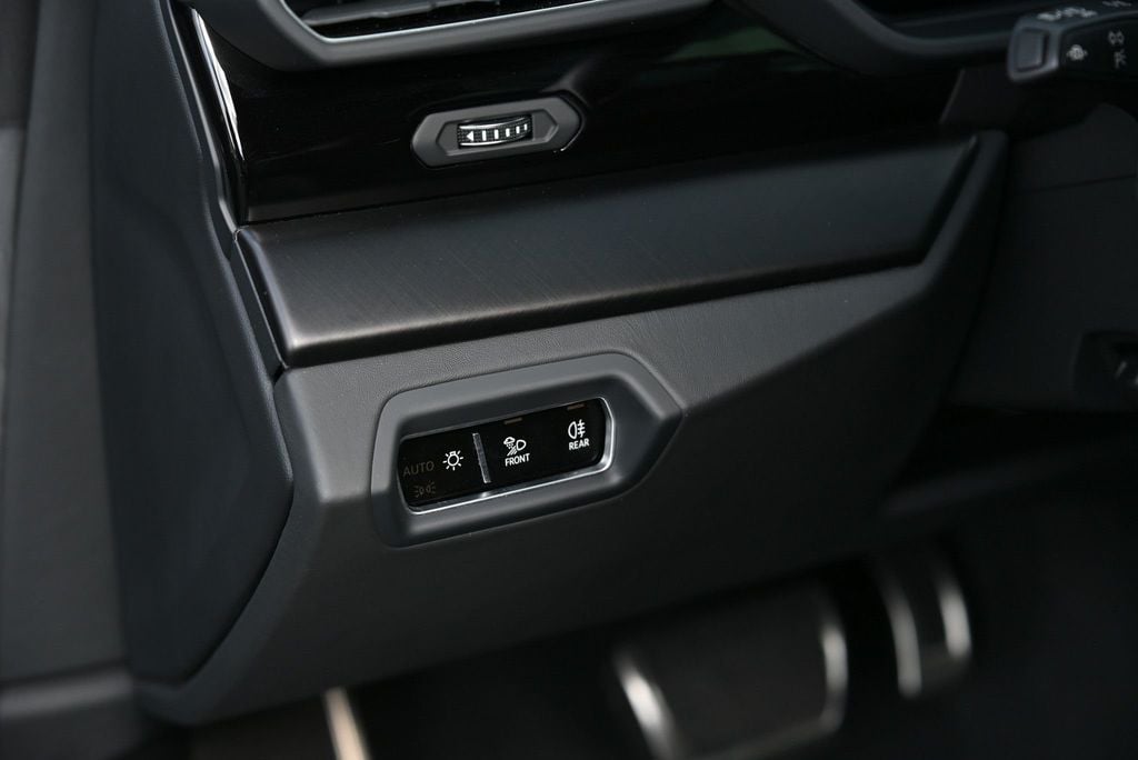 2023 Lamborghini Urus S AWD - 22962906 - 32