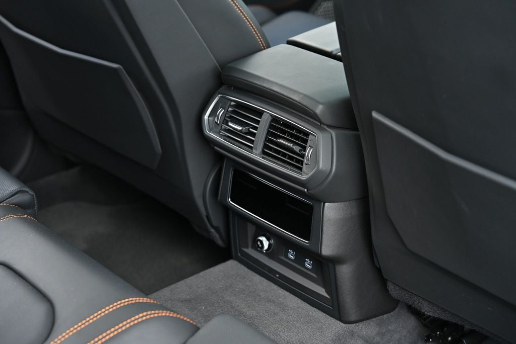 2023 Lamborghini Urus S AWD - 22962906 - 39