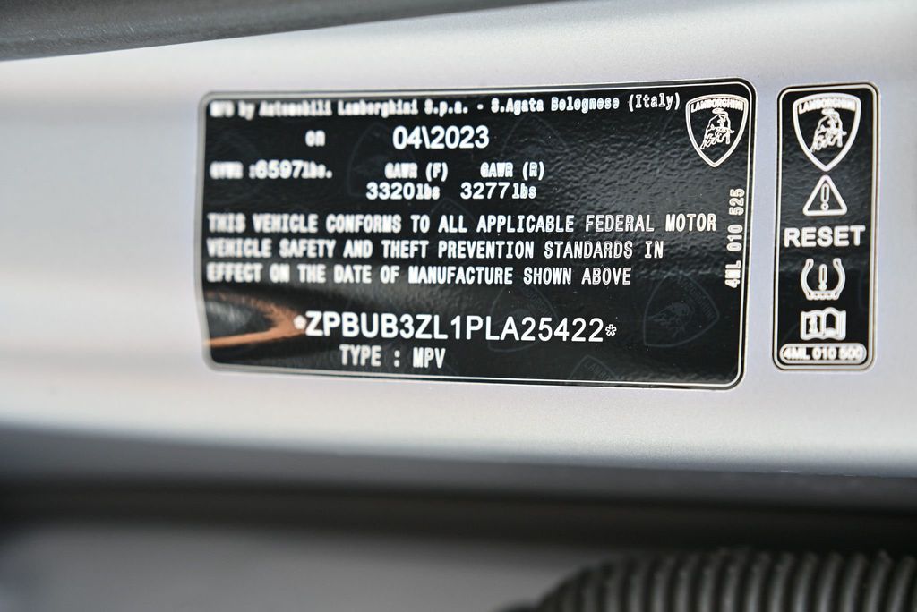 2023 Lamborghini Urus S AWD - 22962906 - 64