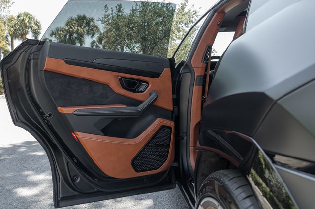 2023 Lamborghini Urus S AWD - 22411788 - 31
