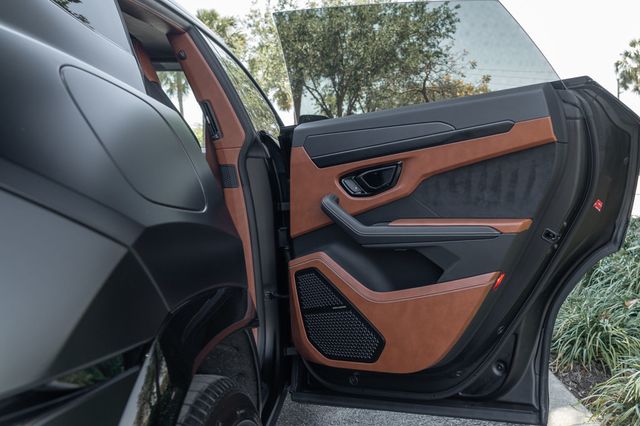2023 Lamborghini Urus S AWD - 22411788 - 32