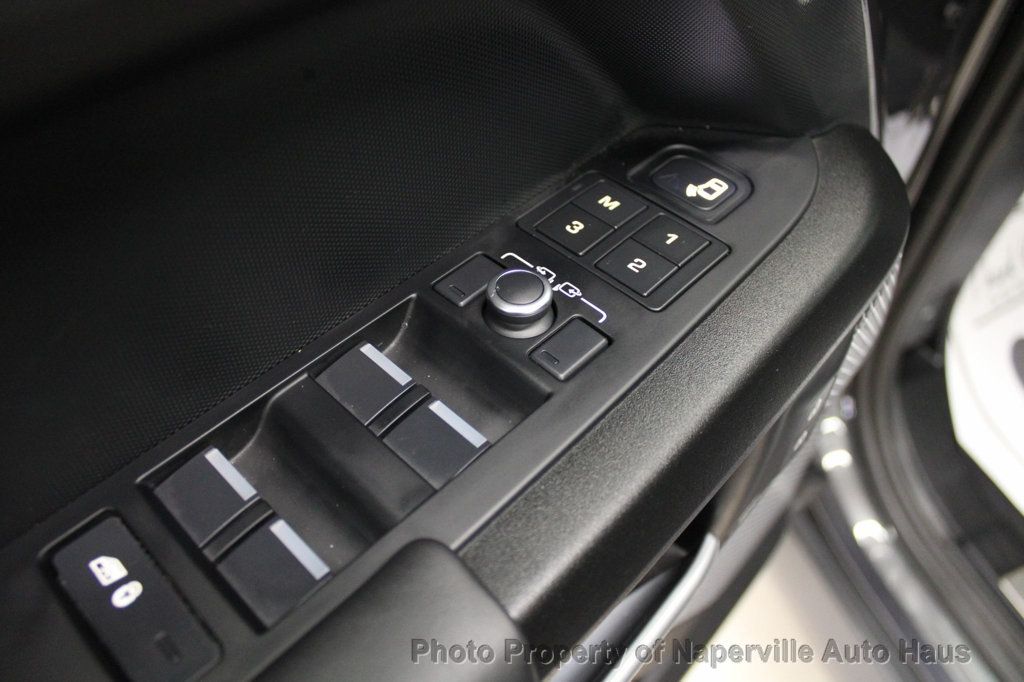 2023 Land Rover Defender 110 Carpathian Edition photo 12