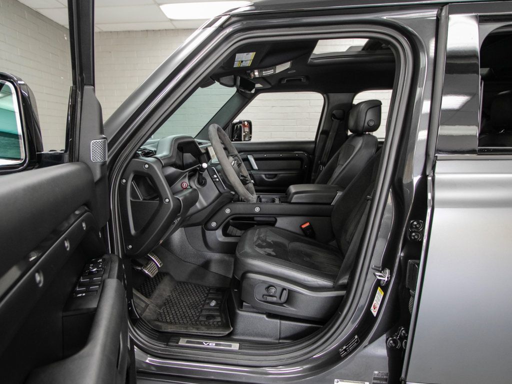 Land Rover Defender photo 15