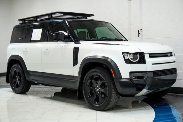2023 Land Rover Defender 110 S photo 3