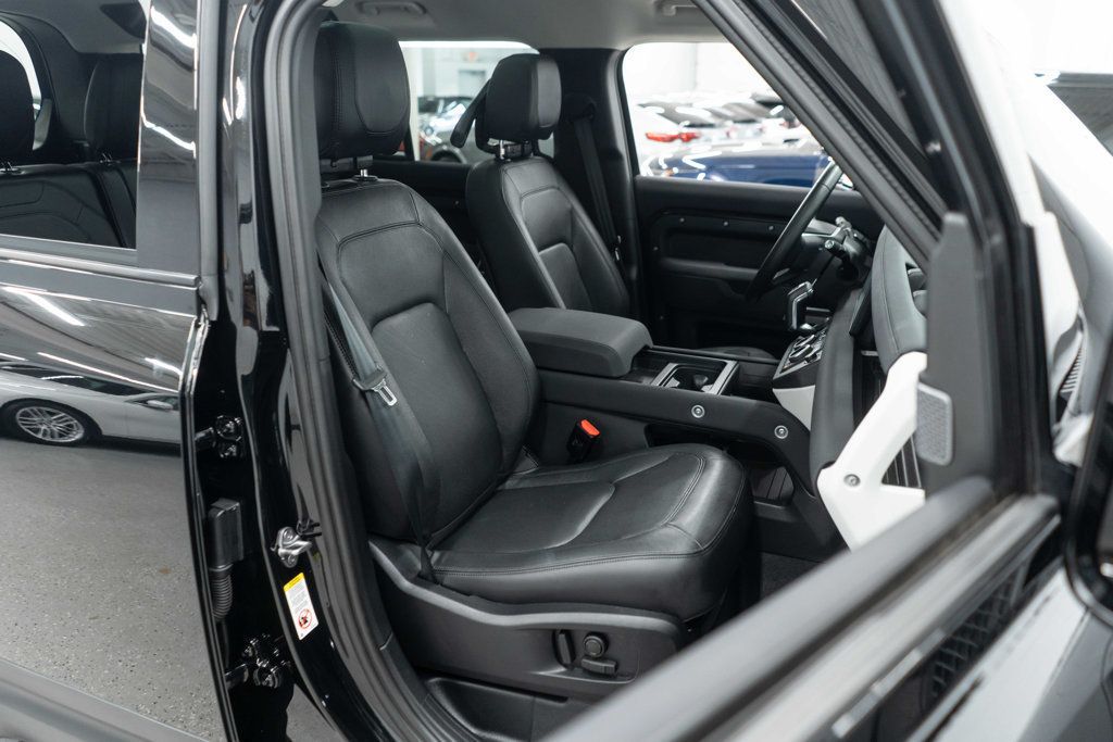 2023 Land Rover Defender 110 S photo 10
