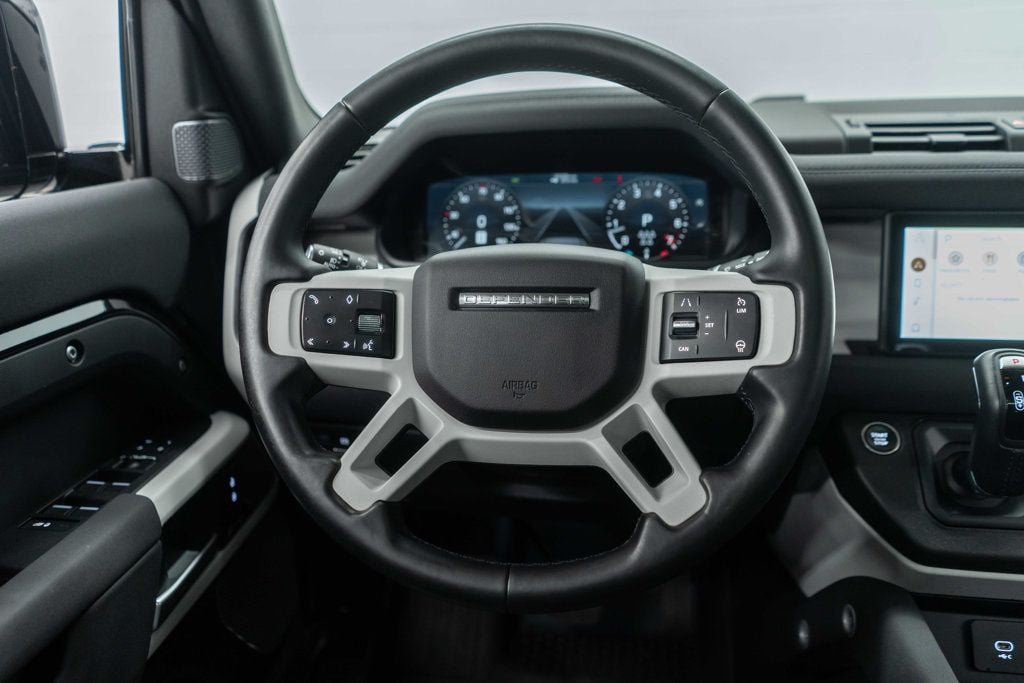 2023 Land Rover Defender 110 S photo 22