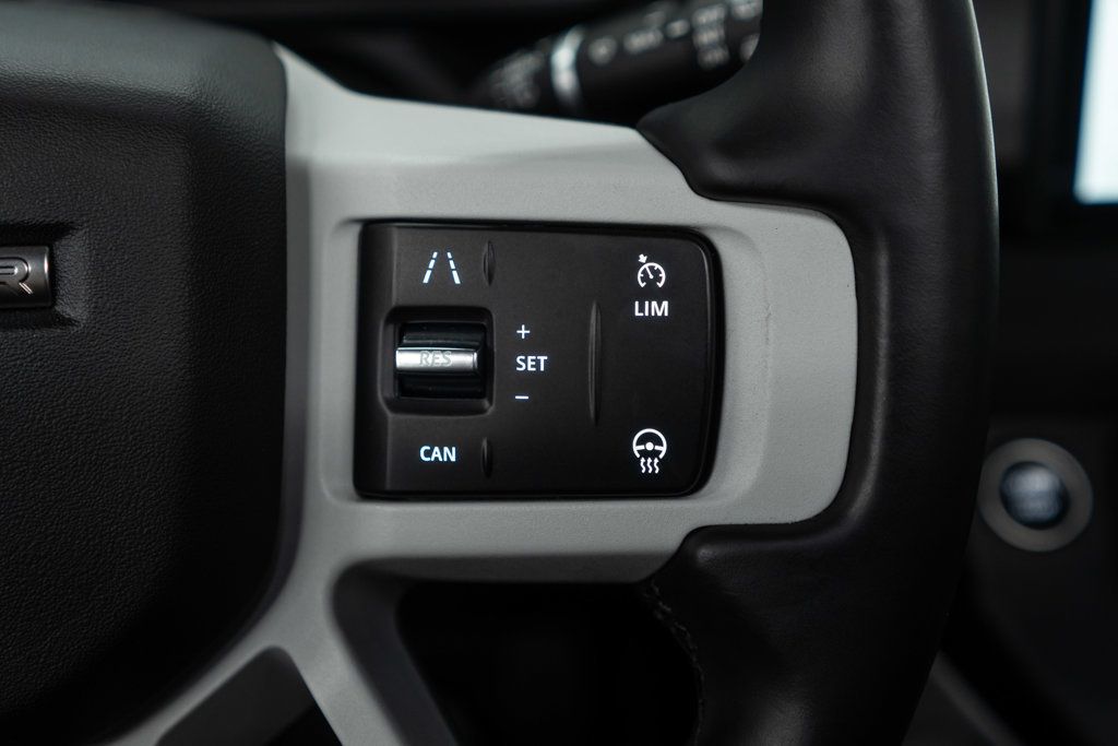 2023 Land Rover Defender 110 S photo 35