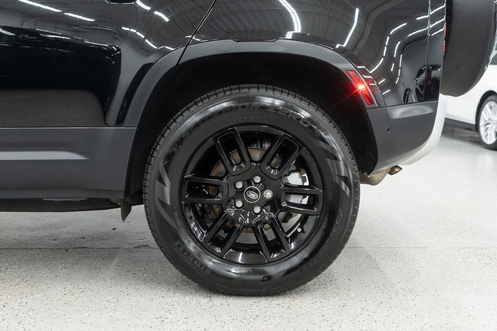 2023 Land Rover Defender 110 S photo 37