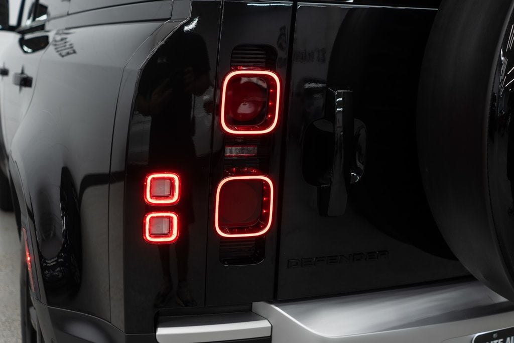 2023 Land Rover Defender 110 S photo 46
