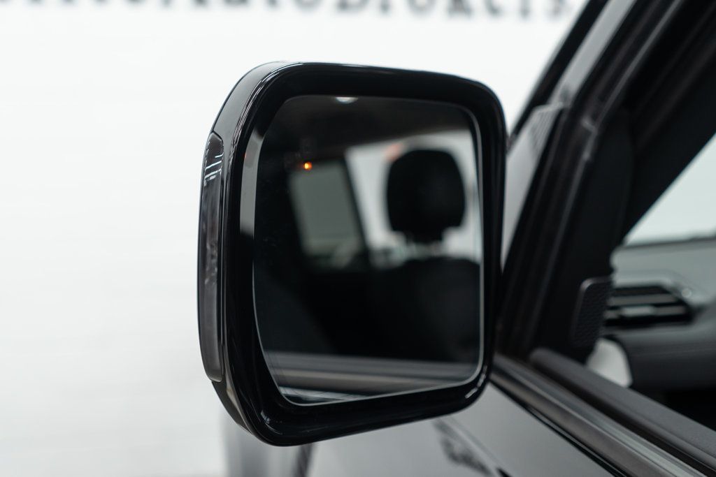 2023 Land Rover Defender 110 S photo 47