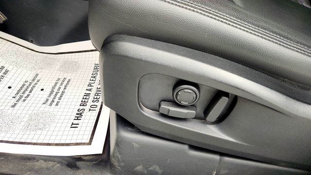 2023 Land Rover Defender 110 S AWD - 22971833 - 10